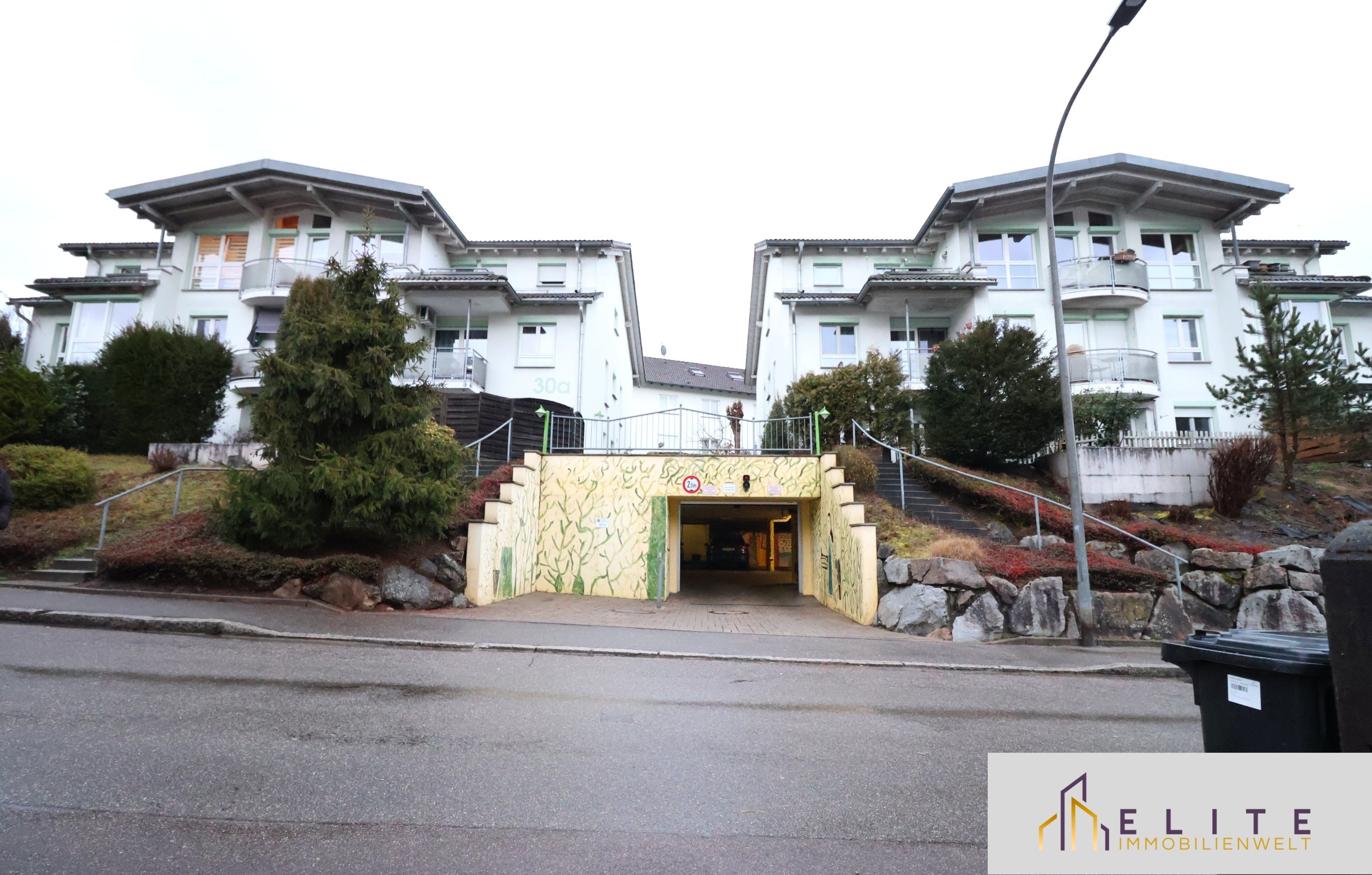 Top-Tiefgarage in Brühlstr 30 A/B. in Wehr Öflingen